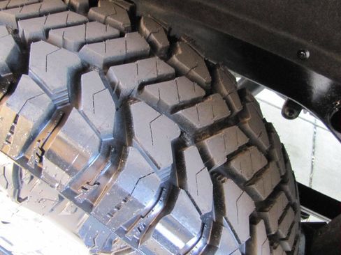 Used 2014 Chevrolet Silverado 1500 High Country image 26