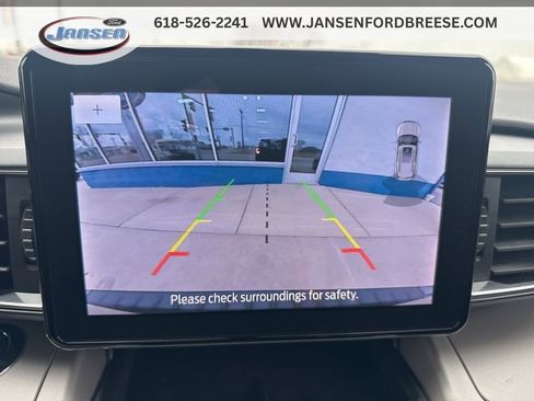 Used 2023 Ford Explorer XLT w/ Equipment Group 202A AWD/4WD image 26