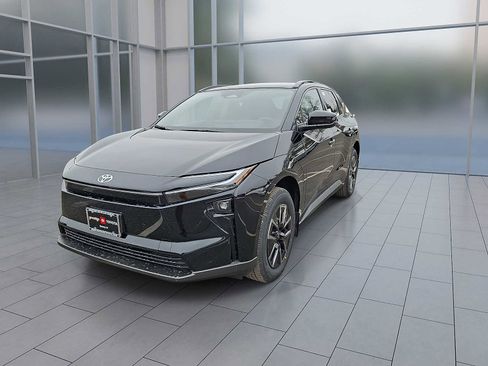 New 2026 Toyota bZ XLE image 4