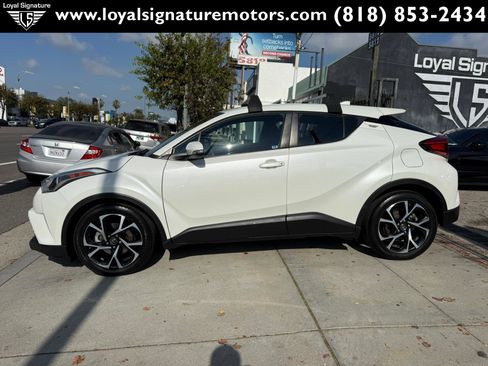 Used 2018 Toyota C-HR XLE image 4