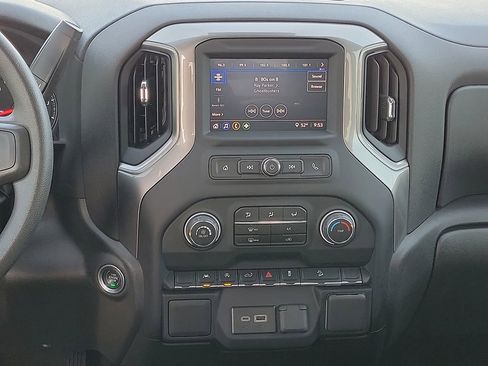 Used 2024 Chevrolet Silverado 1500 Custom Trail Boss w/ LPO, Dark Essentials Package image 10