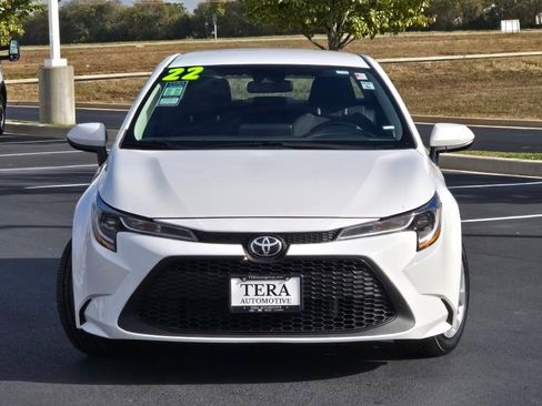 Used 2022 Toyota Corolla LE image 2