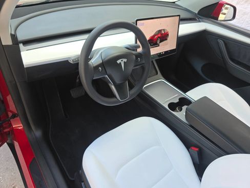 Used 2023 Tesla Model Y Long Range AWD/4WD image 12