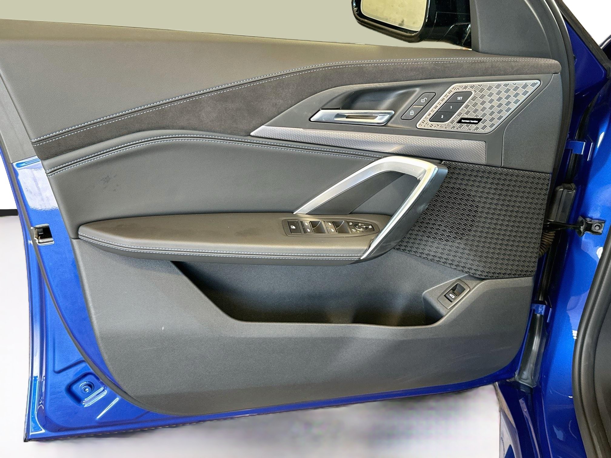Certified 2025 BMW X2 M35i AWD/4WD image 16
