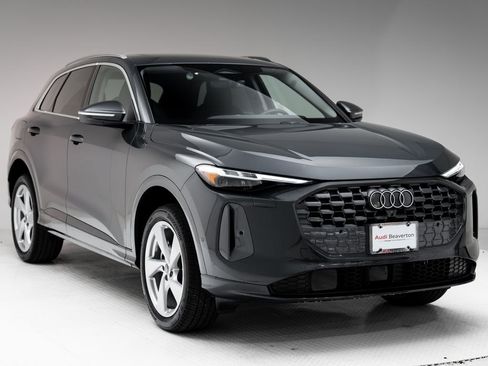 New 2025 Audi Q5 Premium Plus image 3