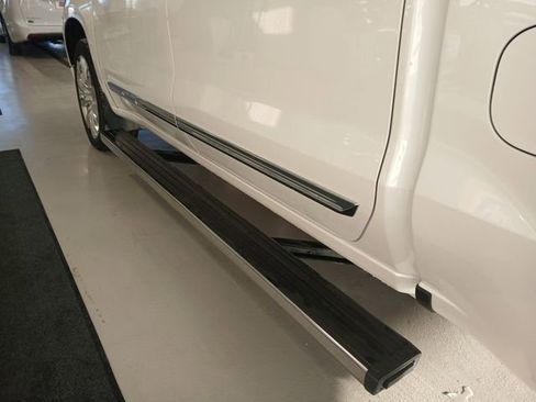 Used 2023 Chevrolet Silverado 1500 High Country w/ High Country Premium Package image 31