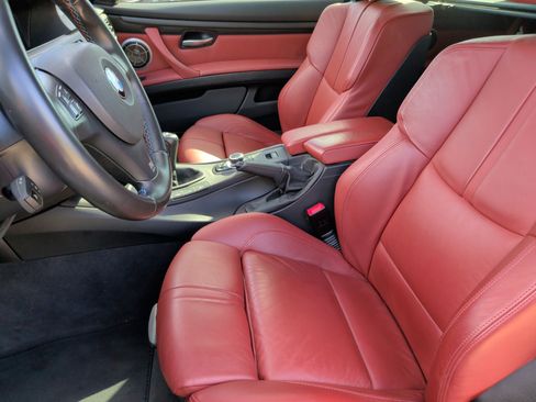 Used 2013 BMW M3 Convertible image 24