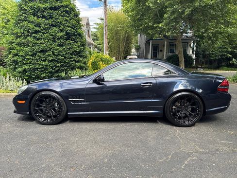 Used 2011 Mercedes-Benz SL 550 image 37