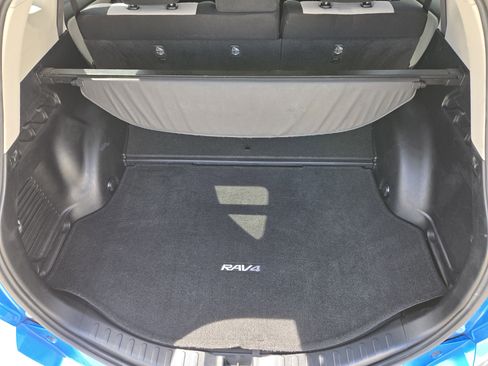 Used 2016 Toyota RAV4 XLE image 32