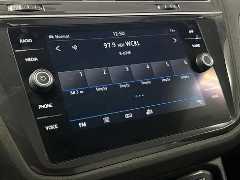 Used 2019 Volkswagen Tiguan SE AWD/4WD image 27