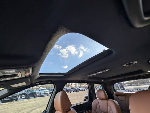 Used 2024 Kia Telluride SX X-Line image 4