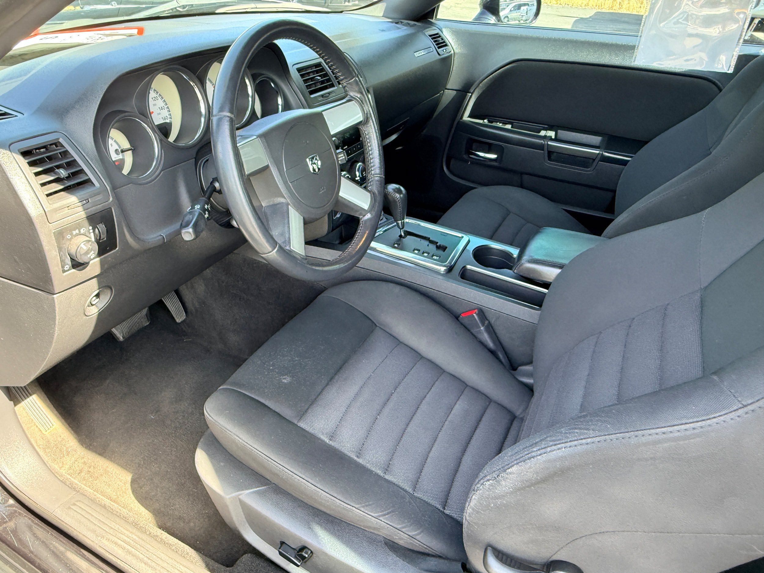 Used 2009 Dodge Challenger R/T RWD image 12