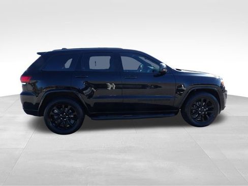 Used 2022 Jeep Grand Cherokee Laredo X AWD/4WD image 8