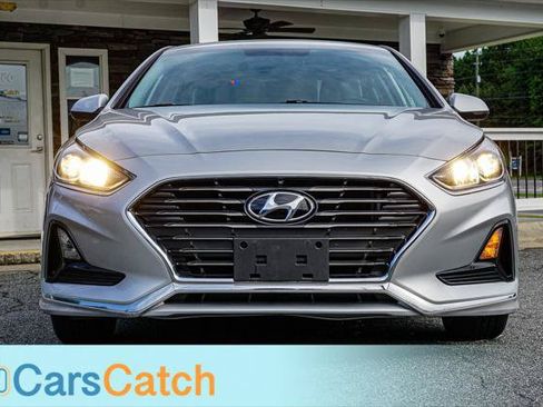 Used 2019 Hyundai Sonata SE w/ Cargo Package FWD image 9