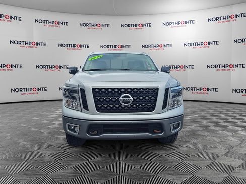 Used 2018 Nissan Titan PRO-4X AWD/4WD image 8