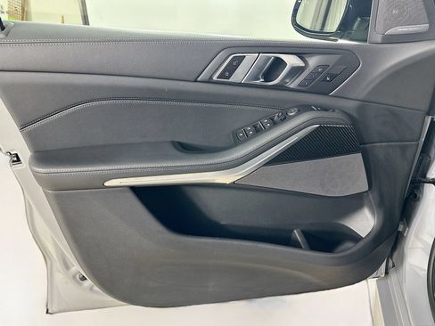 Used 2024 BMW X5 M60i AWD/4WD image 16