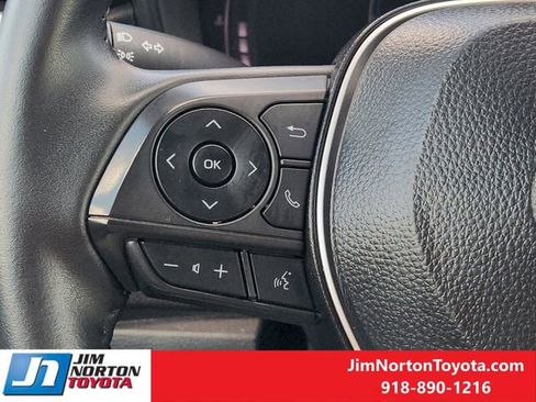 Used 2025 Toyota Corolla SE w/ SE Premium Package FWD image 28