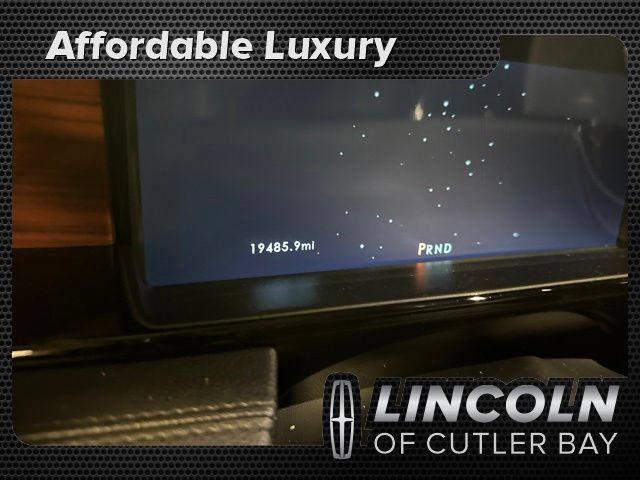 Used 2024 Lincoln Navigator Premiere AWD/4WD image 1