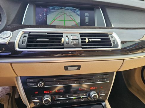 Used 2017 BMW 535i Gran Turismo image 11