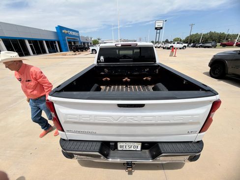Used 2024 Chevrolet Silverado 1500 LTZ AWD/4WD image 7