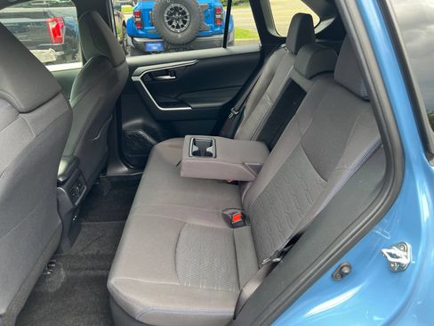 Used 2024 Toyota RAV4 SE AWD/4WD image 36