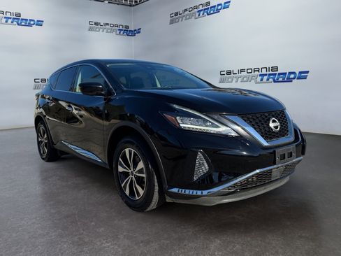 Used 2023 Nissan Murano S image 3