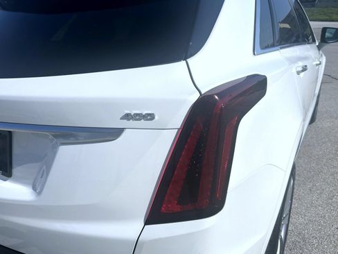 Certified 2025 Cadillac XT5 Premium Luxury w/ Technology Package AWD/4WD image 11