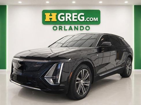 Used 2023 Cadillac Lyriq AWD image 4