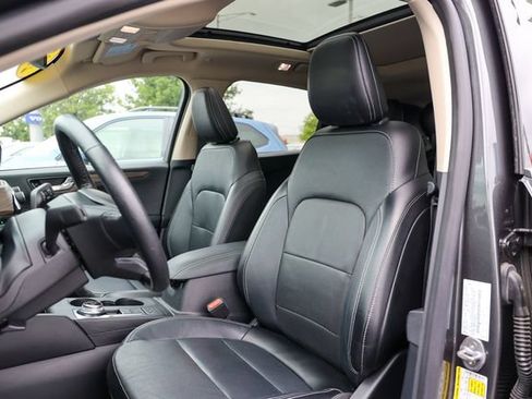 Used 2020 Ford Escape Titanium FWD image 40