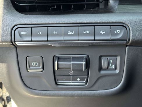 Used 2023 Cadillac Escalade ESV Sport w/ Touring Package AWD/4WD image 19