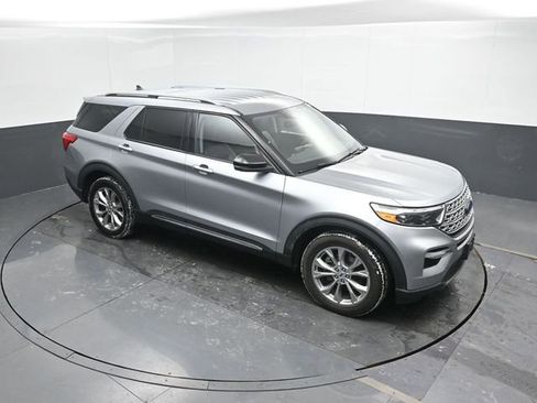 Used 2022 Ford Explorer Limited w/ Equipment Group 301A image 42