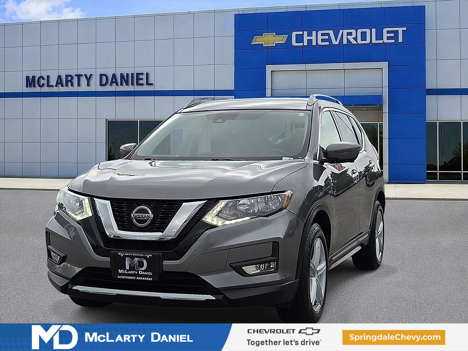 Used 2019 Nissan Rogue SL AWD/4WD image 2