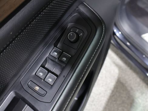 Used 2024 Volkswagen Atlas SE AWD/4WD image 12
