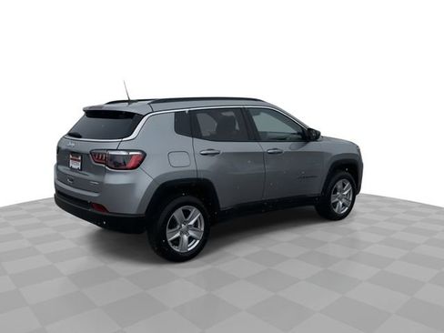 Used 2022 Jeep Compass Latitude AWD/4WD image 8