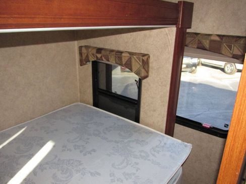 Used 2013 Mercedes-Benz Sprinter 3500 image 26