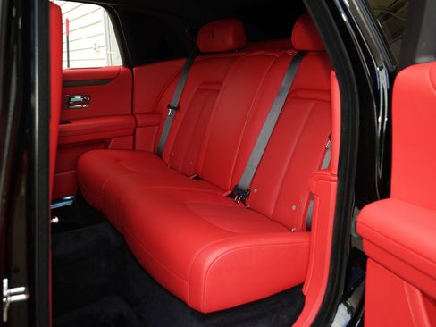 Used 2025 Rolls-Royce Ghost image 19