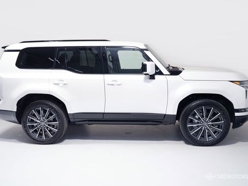 Used 2026 Lexus GX 550 w/ Accessory Package (2T) AWD/4WD image 3