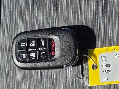 Used 2025 Honda Odyssey Touring image 23
