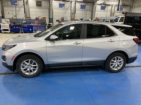 Used 2022 Chevrolet Equinox LT image 4