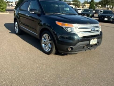 Used 2014 Ford Explorer XLT w/ Equipment Group 202A AWD/4WD image 1