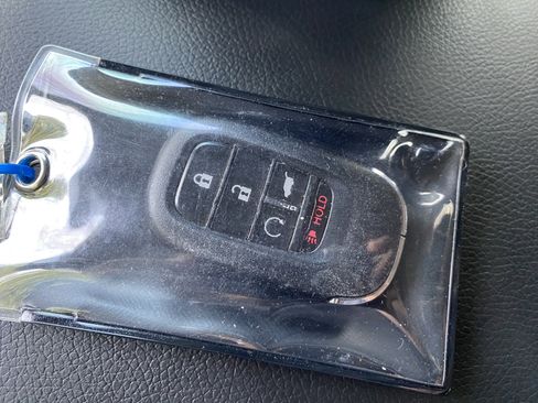 Used 2024 Honda Pilot EX-L image 37