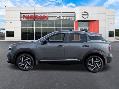 New 2026 Nissan Kicks SV w/ Charging Package FWD image 6