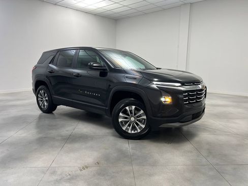 Used 2026 Chevrolet Equinox LT FWD image 1