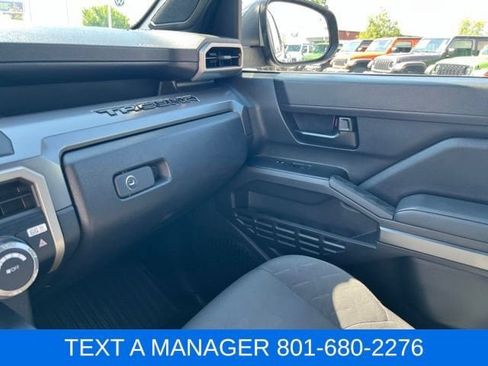 Used 2025 Toyota Tacoma SR5 AWD/4WD image 29