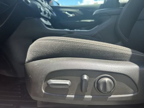 Used 2022 GMC Terrain SLE w/ Driver Convenience Package AWD/4WD image 17