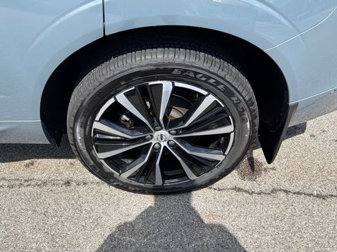 Certified 2024 Volvo XC60 B5 Plus w/ Protection Package Premier AWD/4WD image 33