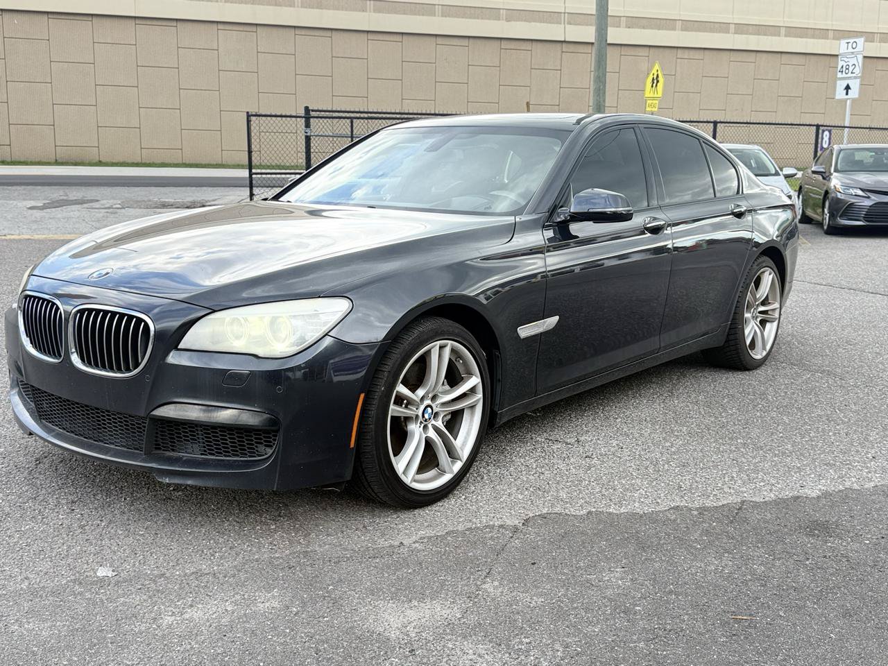 Used 2015 BMW 740i RWD image 17
