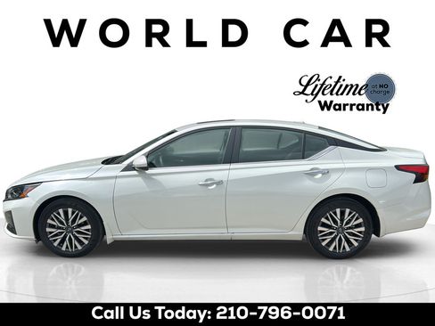 Used 2025 Nissan Altima 2.5 SV w/ SV Premium Package FWD image 6