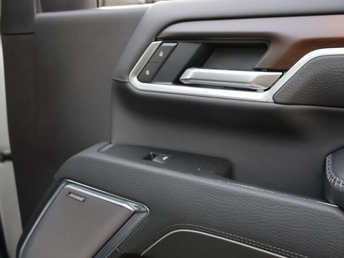 New 2026 GMC Sierra 3500 Denali w/ Denali Reserve Package image 8