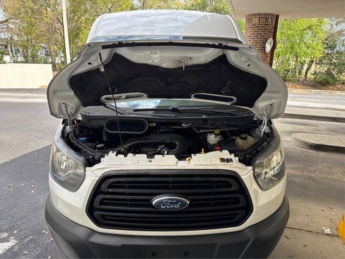 Used 2019 Ford Transit 250 148 Medium Roof image 10